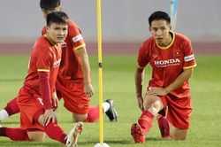 Ai làm đội trưởng tuyển Việt Nam?