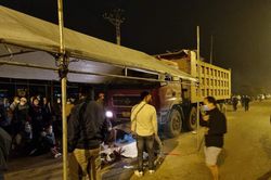 4 người trong gia đình tử vong sau cú tông xe tải