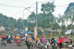 Nỗi lo thực phẩm bẩn trước cổng trường