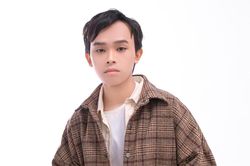 Hồ Văn Cường hiếm hoi nhắc đến mẹ nuôi, hé lộ mối quan hệ với Phi Nhung sau tranh cãi cát-sê