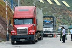 Thủ tướng chỉ đạo lập nhóm công tác giải quyết ách tắc hàng hóa tại cửa khẩu
