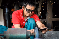 Giáp Tết, làng rèn Trung Lương 'rực lửa' xuyên đêm