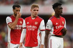 Arsenal cầu cứu Premier League