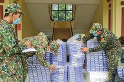 'Bắt mạch' buôn lậu ngày áp Tết: Gắn trách nhiệm người đứng đầu