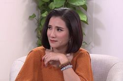 MC Cát Tường gặp sự cố 'tức muốn hộc máu' trên đường đi quay
