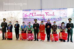 Chương trình 'Xuân Biên phòng ấm lòng dân bản' tại bản Pu Hao