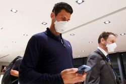 Novak Djokovic không thể dự Australia Open 2022