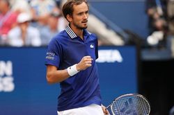 Cuộc đua vô địch Australian Open 2022: Không Djokovic, Medvedev là ứng viên số một