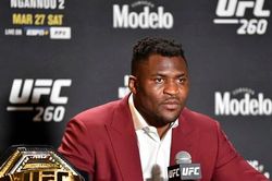 Nhà vô địch UFC chấp nhận 50% thu nhập Bitcoin cho trận đấu tiếp theo