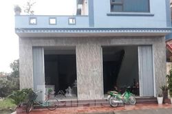 Chủ tịch xã công khai xin lỗi gia đình bị khóa cửa ngoài vì có người về từ 'vùng đỏ'