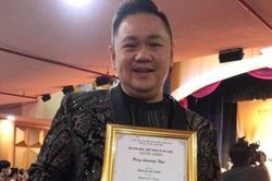 Công chúng phẫn nộ khi Minh Béo giành huy chương bạc ở liên hoan kịch