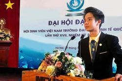 Nam sinh ĐH Kinh tế Quốc dân đạt giải thưởng Sao Tháng Giêng cấp Trung ương