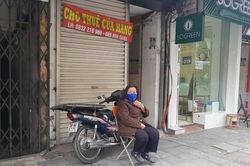 Giảm giá sập sàn, cửa hàng cho thuê vẫn ế vì COVID-19