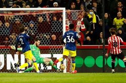 Khi De Gea 'buộc' phải trở thành cầu thủ xuất sắc nhất mùa của MU