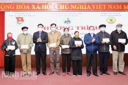 Thăm, tặng quà Tết cho cựu thanh niên xung phong
