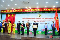 Viện Y dược học Dân tộc TP Hồ Chí Minh đón nhận Huân chương Lao động hạng Nhất