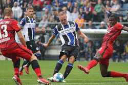 Soi kèo nhà cái Frankfurt vs Bielefeld. Nhận định, dự đoán bóng đá Bundesliga (2h30, 22/1)