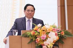 Thủ tướng: Chính phủ sẽ có giải pháp để đường về quê gần hơn với kiều bào
