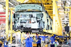 Trung Quốc phê duyệt 90 dự án đầu tư tài sản cố định với trị giá khoảng 122 tỷ USD