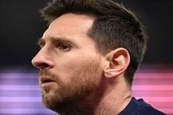 Chuyển nhượng cầu thủ: Benzema tôn trọng Messi; tin đồn về Man Utd; Dembele bỏ tập, Barca muốn bán Dembele