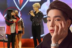 Đức Phúc 'bắn rap' bằng tiếng miền Nam, nhưng spotlight lại dồn hết vào biểu cảm của fan khi đứng nghe