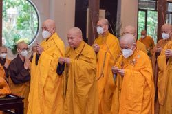 Trung ương Giáo hội Phật giáo Việt Nam viếng tang Thiền sư Thích Nhất Hạnh