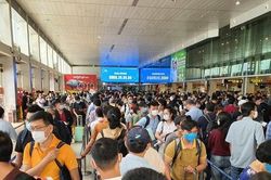 Điều tiết tăng chuyến bay đêm để giảm ùn tắc sân bay giáp Tết
