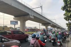 Ùn tắc 'trùng trùng, lớp lớp' ở cửa ngõ TP.HCM ngày cận Tết