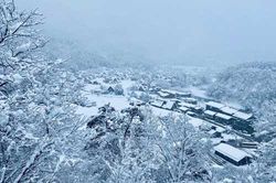 Ngẩn ngơ ngắm mùa đông cổ tích ở Shirakawa-go, Nhật Bản