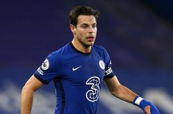 Chuyển nhượng ngày 26/1: Barca đàm phán với đội trưởng Chelsea