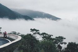 Giới trẻ 'rần rần' với loạt clip săn mây ở đèo Hải Vân: Khung cảnh hiếm gặp, đẹp ngỡ ngàng