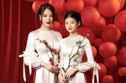 Trương Ngọc Ánh và con gái diện áo dài đôi khoe sắc