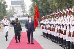 Chủ tịch Quốc hội Vương Đình Huệ chúc Tết các lực lượng vũ trang trên địa bàn Thủ đô