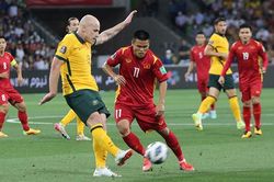 Tuyển Việt Nam thua Australia: Hình bóng những 'canh tân'
