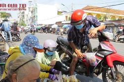 Tìm về ký ức Tết xưa với món bánh thuẫn vàng rộm