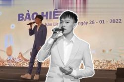Sân khấu mới nhất của Hồ Văn Cường tại Hà Nội: Giọng hát ngày càng gây tranh cãi
