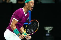 Ngược dòng trước Medvedev, Nadal vô địch Australian Open 2022, lập kỷ lục Grand Slam