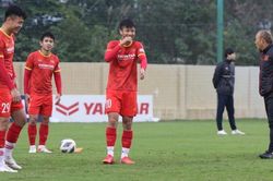 Tin ĐT Việt Nam vs Trung Quốc 31/1: Văn Đức không bị treo giò. HLV Park Hang Seo họp báo