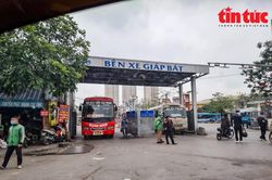 Ngày cuối năm, Bến xe Hà Nội mòn mỏi chờ khách