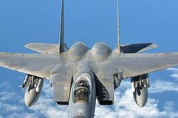 Tiêm kích F-15 của Nhật Bản mất tích trên biển