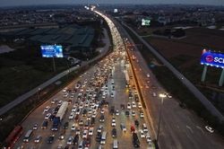 Trở lại thành phố sau kỳ nghỉ Tết: Cần lưu ý gì cho an toàn, đỡ tắc đường?