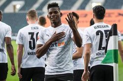 Soi kèo nhà cái Bielefeld vs Gladbach. Nhận định, dự đoán bóng đá Bundesliga (21h30, 5/2)