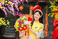 Thu Huyền - Á khôi Tài sắc Việt Nam 2018 đẹp rạng ngời trong bộ ảnh ngập tràn sắc Xuân
