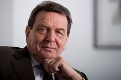 Cựu thủ tướng Đức Schröder được đề cử vào Hội đồng quản trị Gazprom