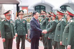 Chủ tịch Quốc hội Vương Đình Huệ chúc Tết Tổng cục II