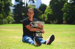 Rafael Nadal, Djokovic, Federer: Ai mới là tay vợt vĩ đại nhất?