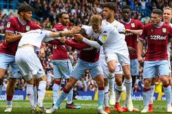 Soi kèo nhà cái Aston Villa vs Leeds. Nhận định, dự đoán bóng đá Anh (3h00, 10/2)
