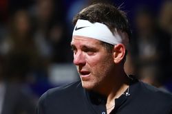 Del Potro khóc trong ngày tái xuất