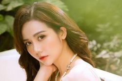 Thương ngày nắng về: Nữ diễn viên Huyền Lizzie dịu dàng hóa nàng thơ đón nắng Xuân