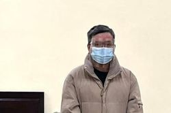 Vào bệnh viện chữa trị còn gây sự, đánh bác sĩ